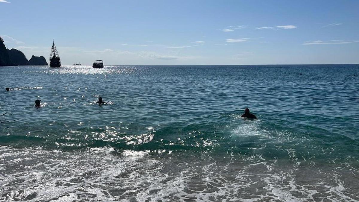 Kasım ayında Antalya'ya hep oluyor! Turistlerin dilinden düşmüyor