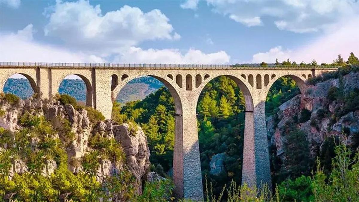 Taşköprü’den Anavarza’ya: Adana'nın köklü tarihini yansıtan 7 harikası belli oldu!