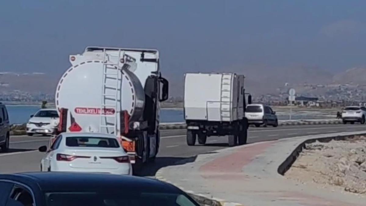 Dolgu zemin tehlike saçıyor! Van’da sahil yolu çökme tehlikesiyle karşı karşıya