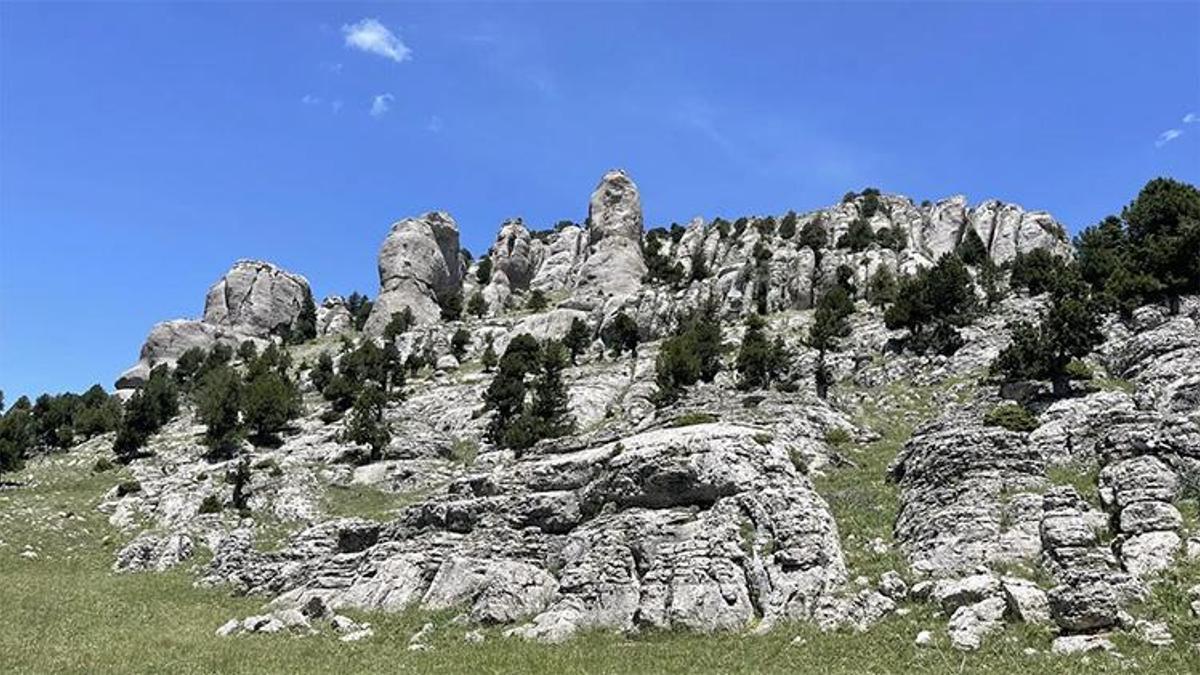 Türkiye'nin yeni peri bacaları rotası! Adana'da gizli Kapadokya: 1900 metre rakımda saklandı, sadece çok az insan biliyor