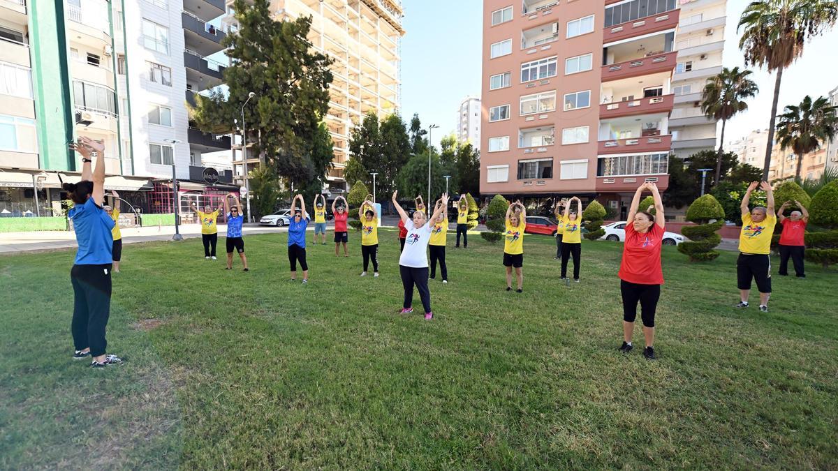 Emekli evi üyelerine sabah sporu