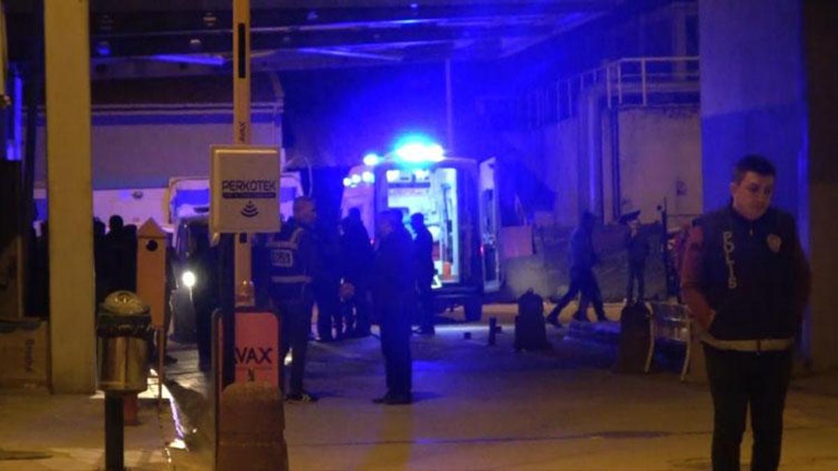 Çankırı'da otomobil belediyeye ait kamyona arkadan…