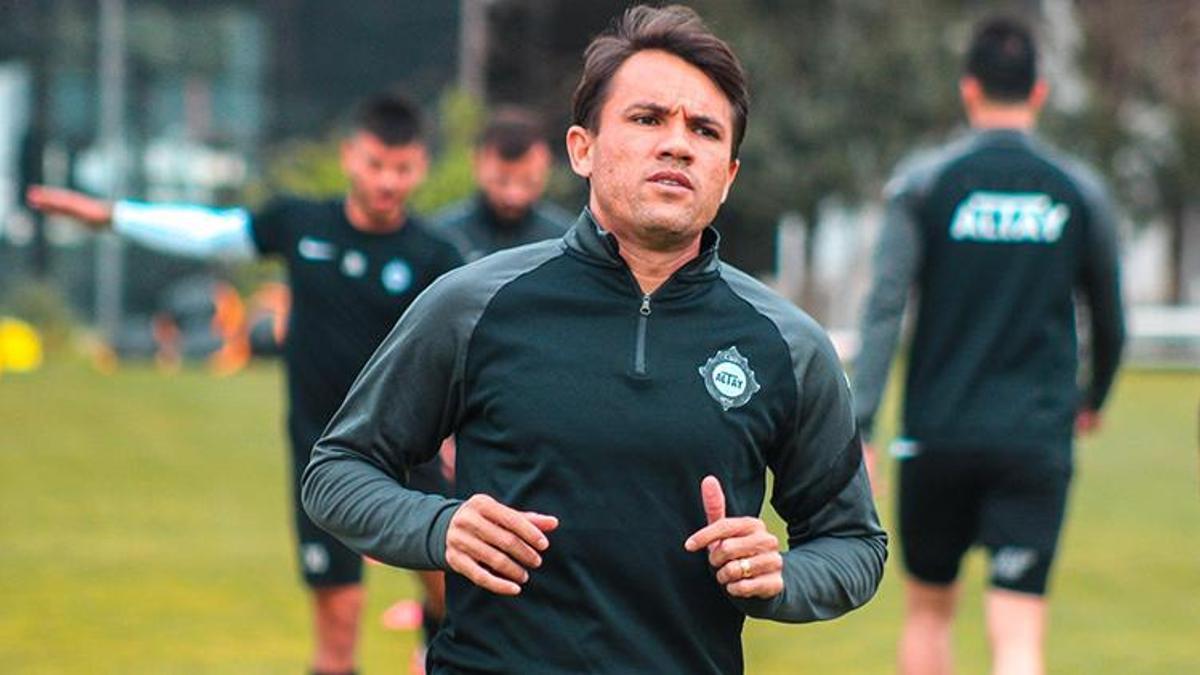 Altay paçayı zor sıyırdı! Sinan Kanlı, Mossoro'yu ikna etti