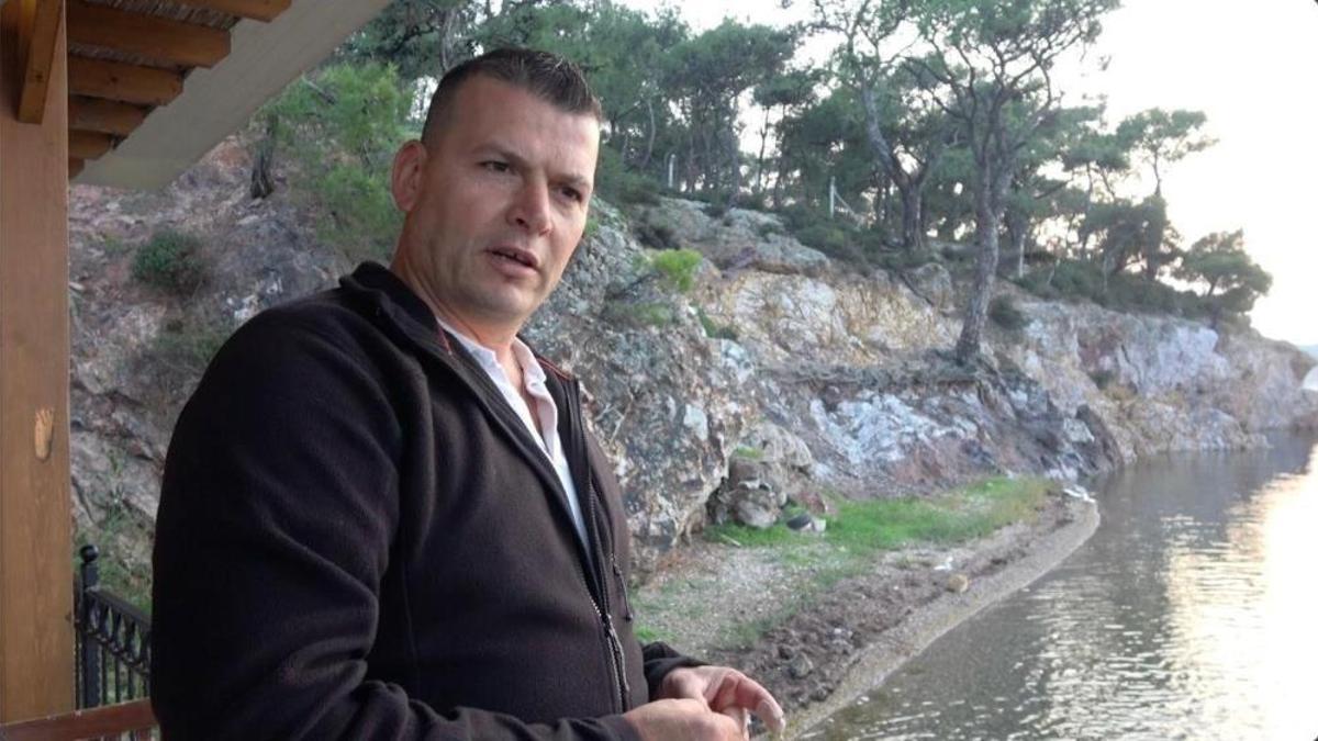 Paşa Limanı'nın simgesi küçük kuğu oldu! Gören şaşırıyor