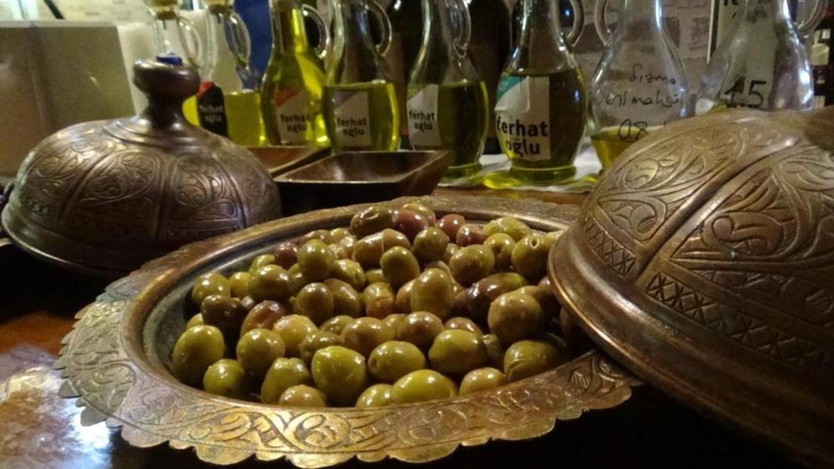 Balıkesir'de zeytinyağı ve yeşil çizik zeytin için coğrafi işaret başvurusu başladı