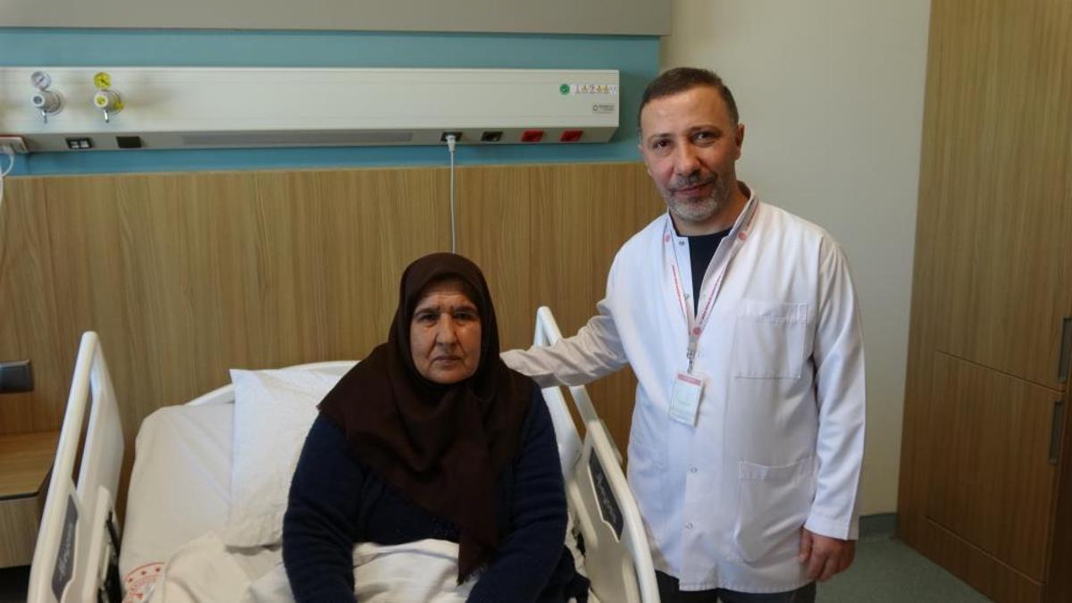 Gaziantep'te yaşlı kadın mide ağrısı için hastaneye başvurdu! 66 yıl sonra bir gerçeği öğrendi