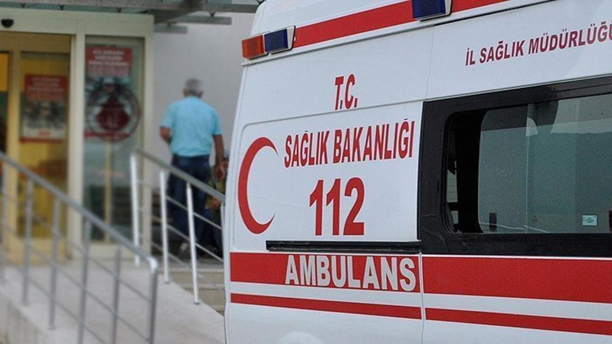 Hamburger ve midye yedikten sonra rahatsızlandılar! 4 arkadaş hastanelik oldu