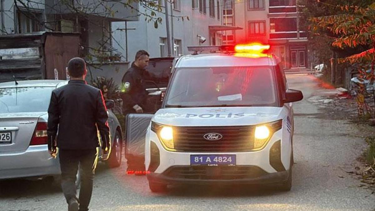 Düzce’de sokakta şüpheli çanta paniği