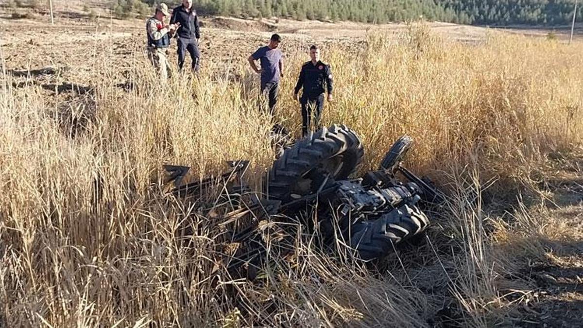 Gaziantep Nurdağı’nda devrilen traktörün altında kalan sürücü öldü