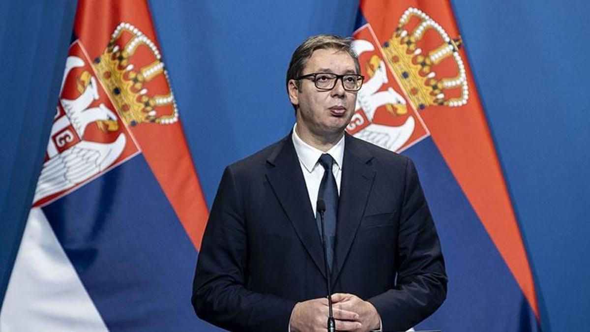 Bosna Savaşı'ndaki keskin nişancılardan olduğu iddiasıyla Sırbistan Cumhurbaşkanı Vucic hakkında suç duyurusunda bulunuldu