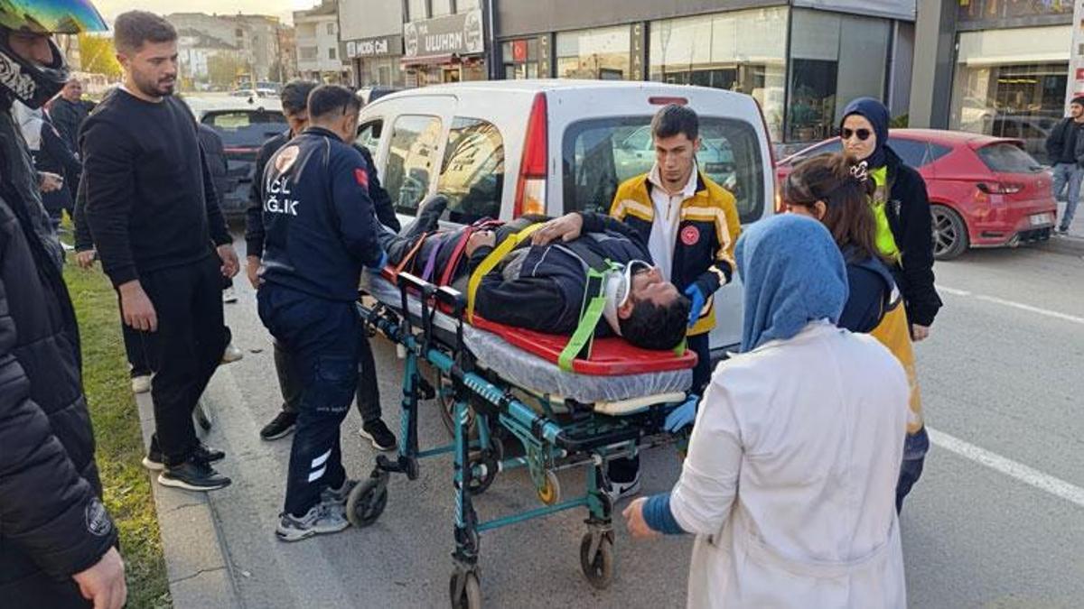 Bursa İnegöl'de hafif ticari araç cipe çarptı: 1 yaralı