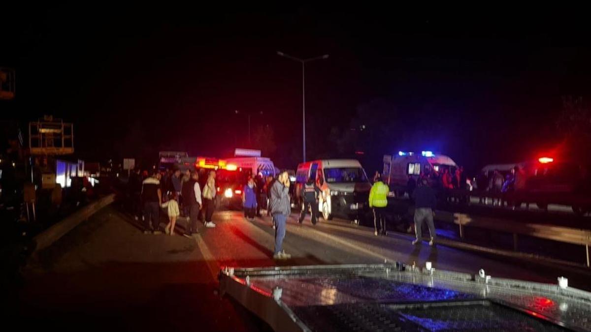 Bursa’da zincirleme kaza! 1 kişi can verdi, 13 kişi hastanelik oldu