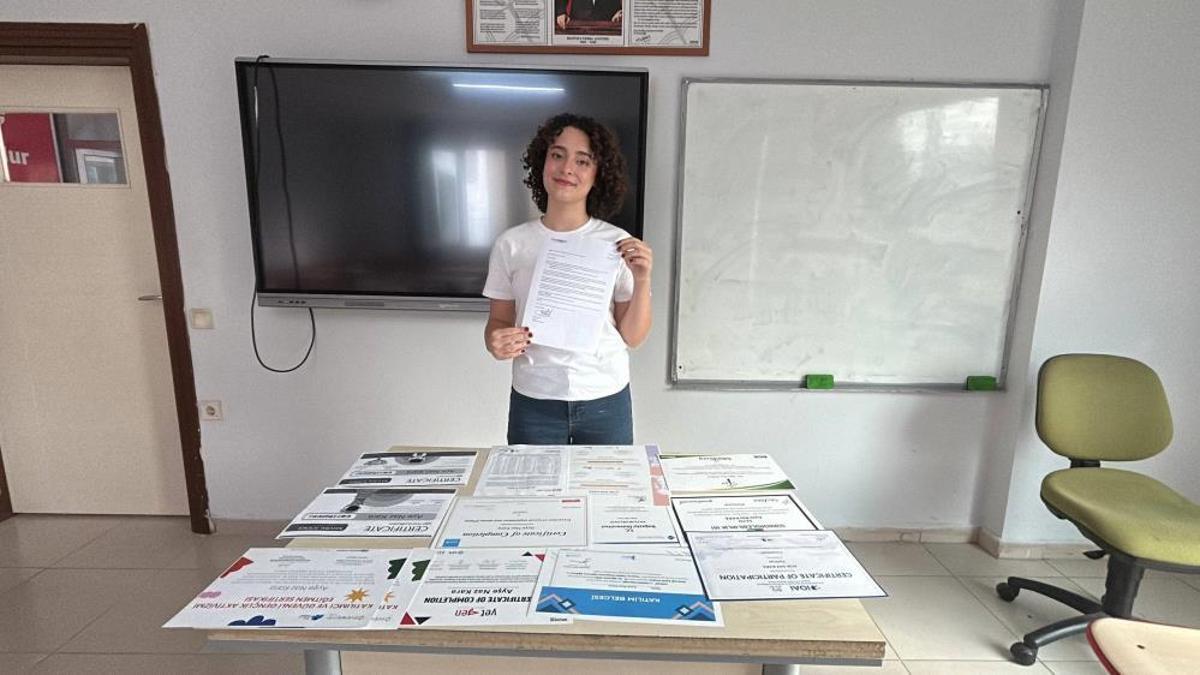 İkizler paradoksunu çözdü, Hataylı lise öğrencisi Ayşe Naz Kara, NASA'dan davet aldı!