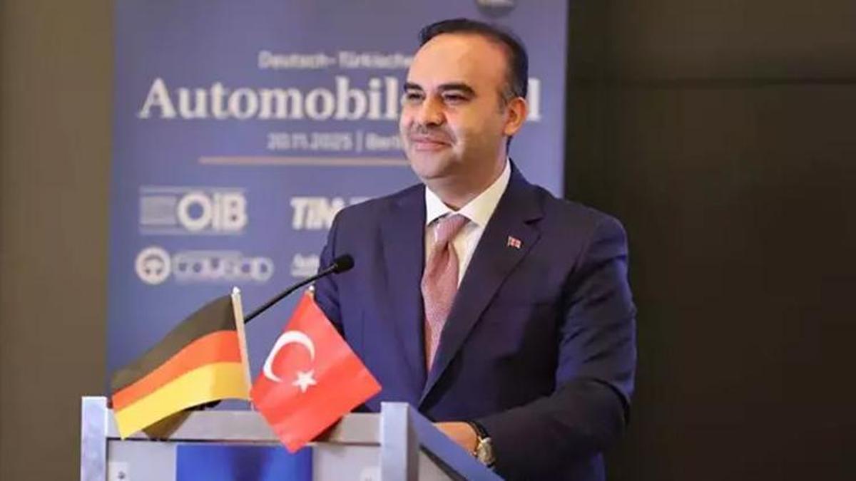 Bakan Kacır'dan Alman otomotiv şirketlerine Türkiye'ye yatırım çağrısı