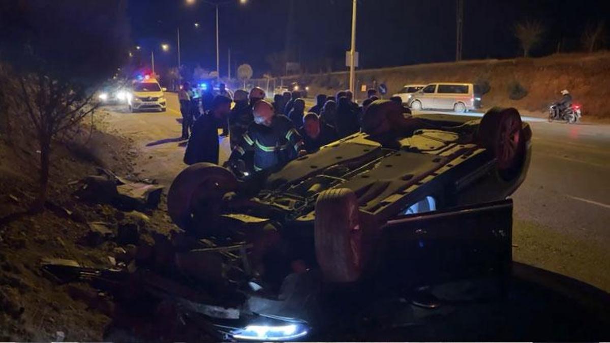 Adıyaman Kahta'da iki otomobilin çarpıştığı kazada 2 kişi yaralandı