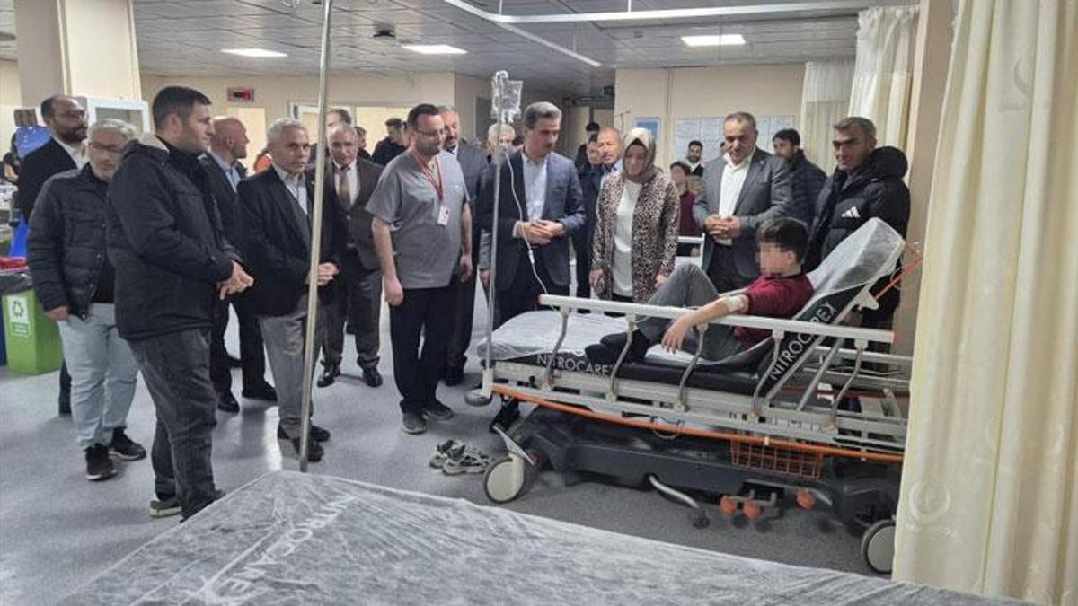 Zehirlenme haberi Gümüşhane’den geldi! Pansiyona dışarıdan getirdikleri pideyi yiyen 29 öğrenci hastaneye kaldırıldı