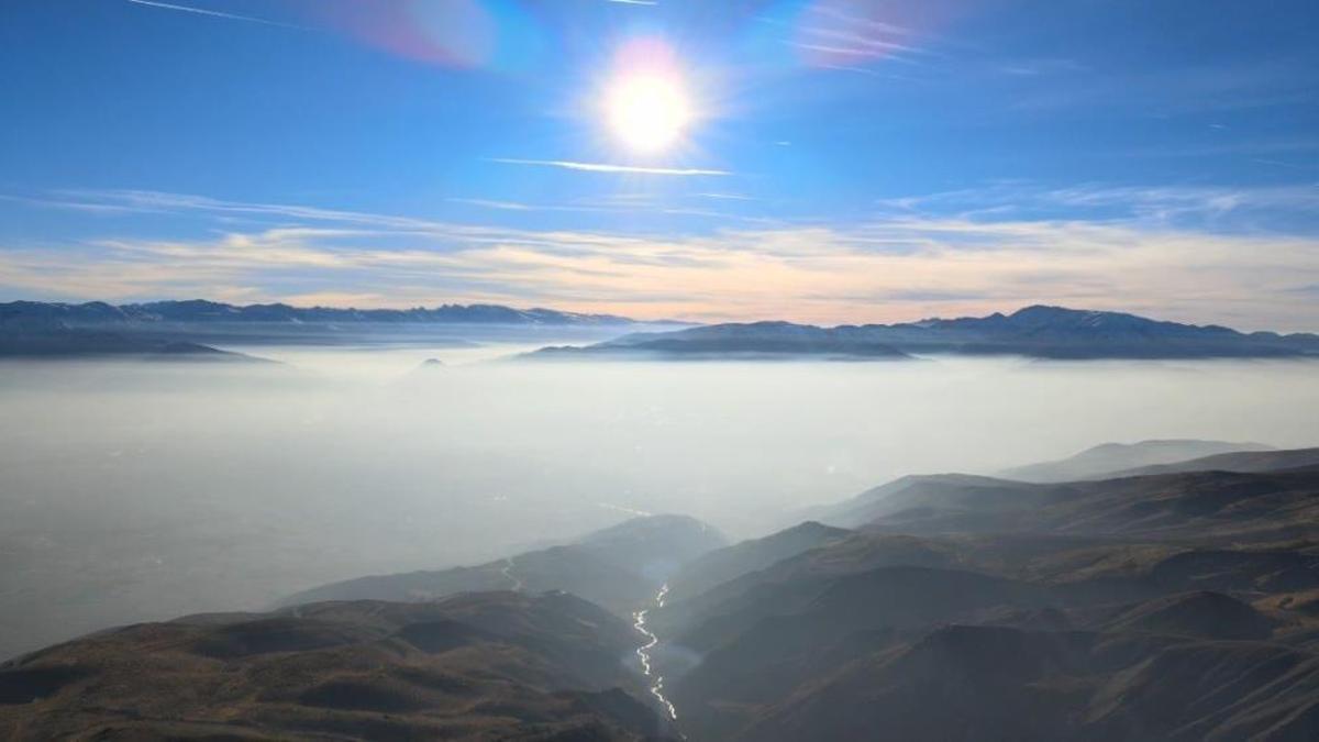 Erzincan'a sis çökünce her yer pamuk denizine döndü!