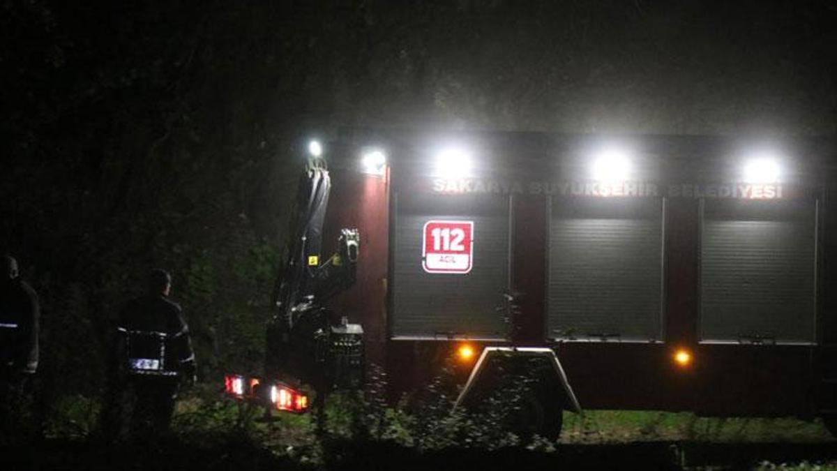 Sakarya’da araç yanında tüfek ve kan izleri, cesedi ise 150 metre aşağıda bulundu