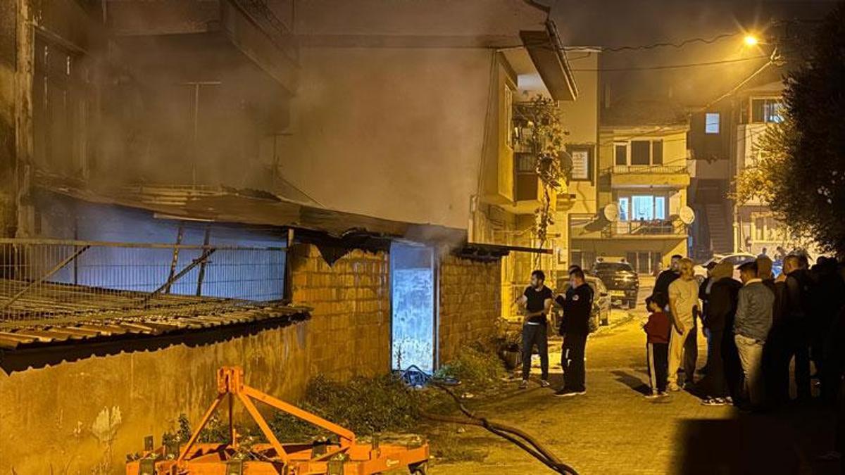 İznik'te üç katlı binada çıkan yangın paniğe neden oldu