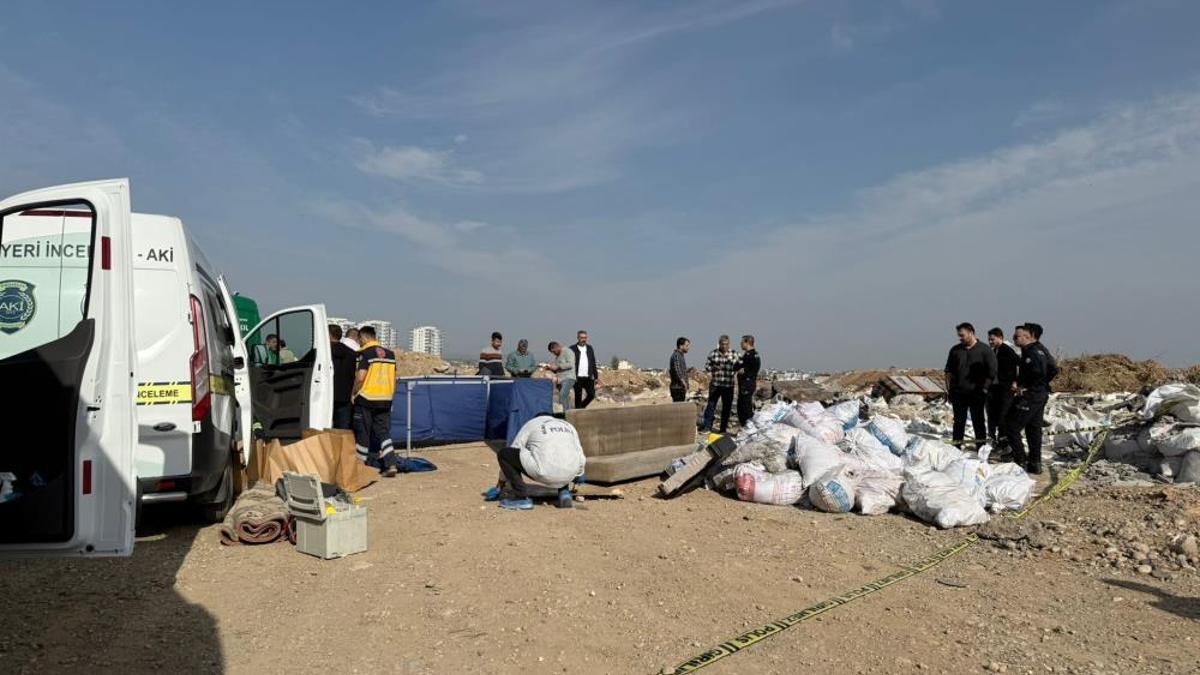 Mersin'de korkunç cinayet! Öldürüp tuzlayıp halıya sarıp çekyatla atmışlar