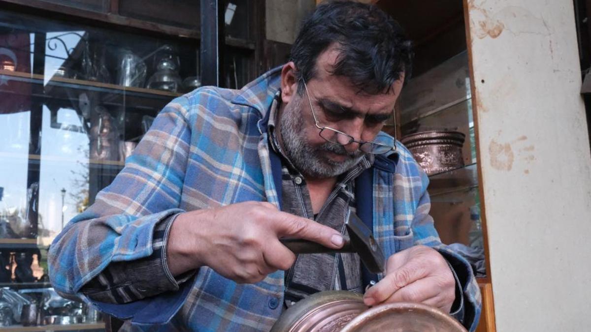 Gaziantep'te 43 yıldır bu işi yapıyor! Artık mesleği yok olma tehlikesi altında