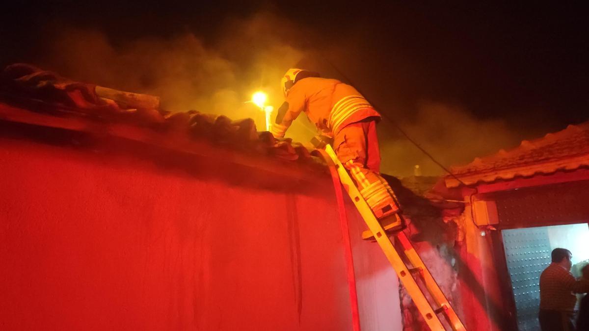 Manisa’da müstakil evde yangın