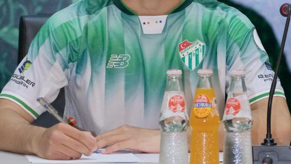 Bursaspor'dan 2 genç yıldız dopingi! İmzaları resmen attılar