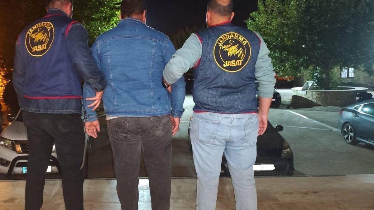 Ehliyet sınavında kopya çeken şüpheli yakalandı
