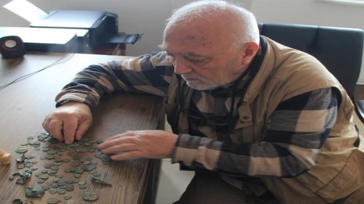 Arazide araştırma yaparken hazine buldu! Karaman'da büyük keşif