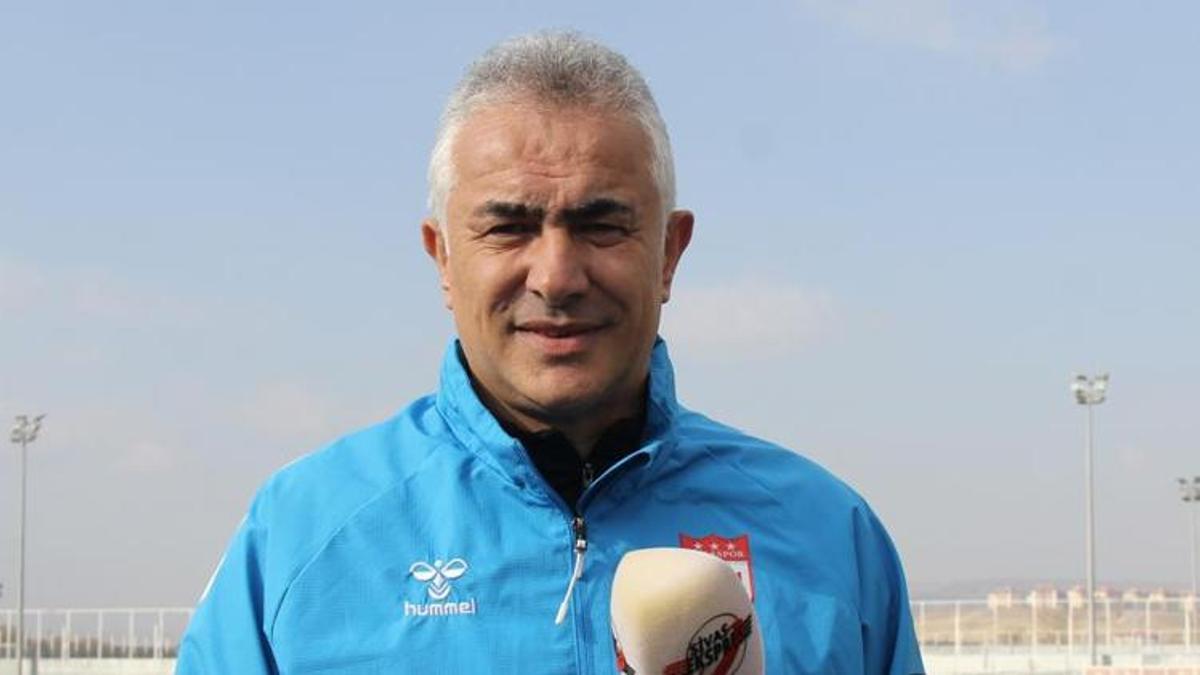 Sivasspor'da Mehmet Altıparmak kestirip attı: Çok da önemli değil