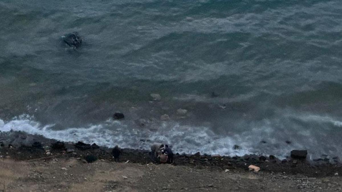 Muğla Datça'da virajı alamayan araç denize uçtu: 1 yaralı