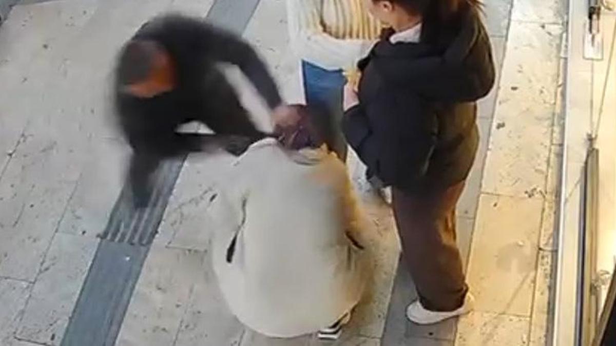 Çarşının orta yerinde eşine bıçakla saldırdı! Gümüşhane'de kan donduran olay