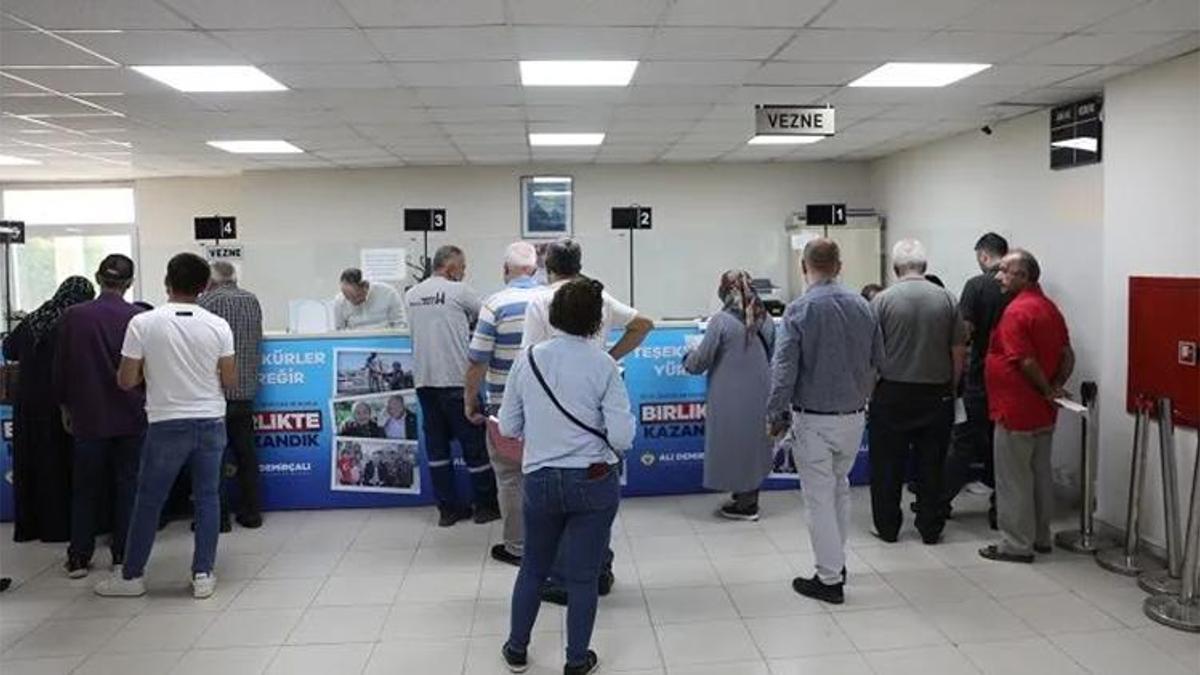 Son gün 1 Aralık! Yüreğir Belediyesi'nden vergi mükelleflerine hafta sonu mesaisi: Gecikme zammına dikkat!