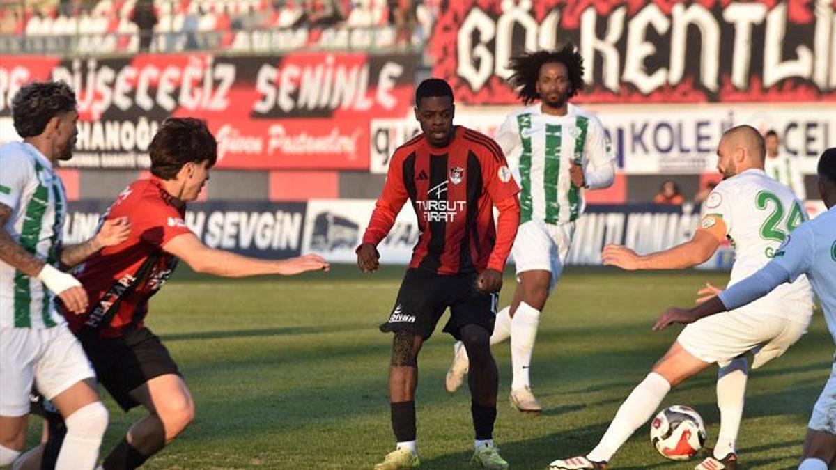 Vanspor FK evinde Serikspor'a tek golle mağlup oldu