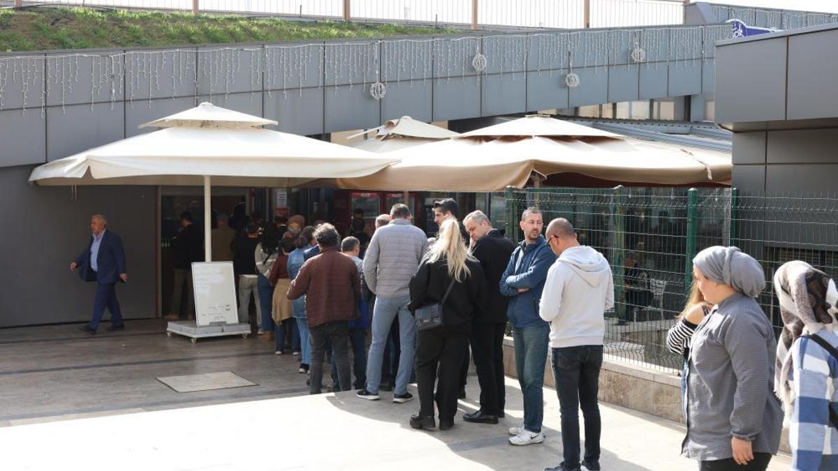 Burada 4 çeşit yemek 75 TL! Vatandaşın yolu düşmese de mutlaka uğruyor