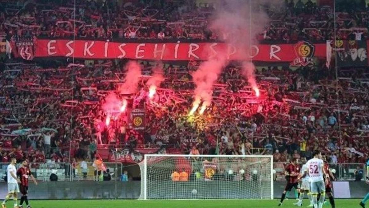 Eskişehirspor ve Karşıyaka'dan bilet fiyatlarına ayar! Plaka detayı dikkat çekti