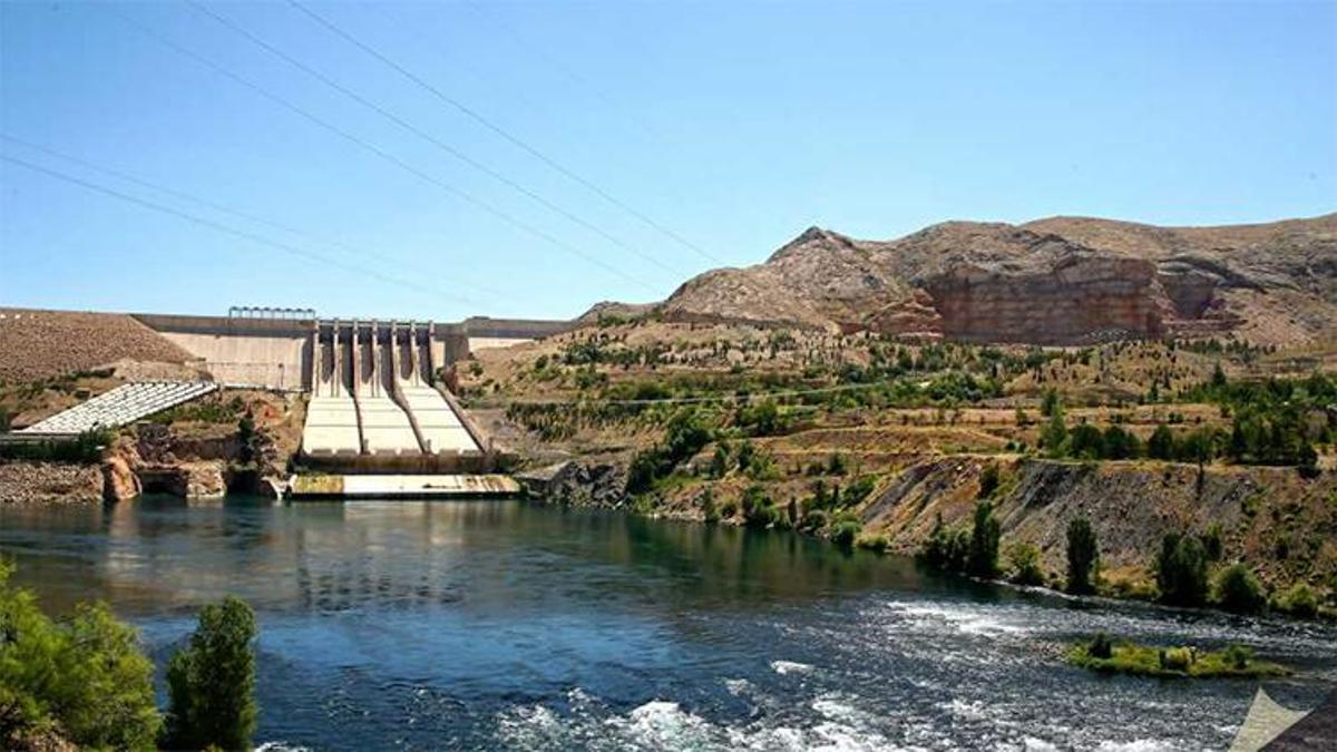 Keban Barajı ve Baraj Gölü