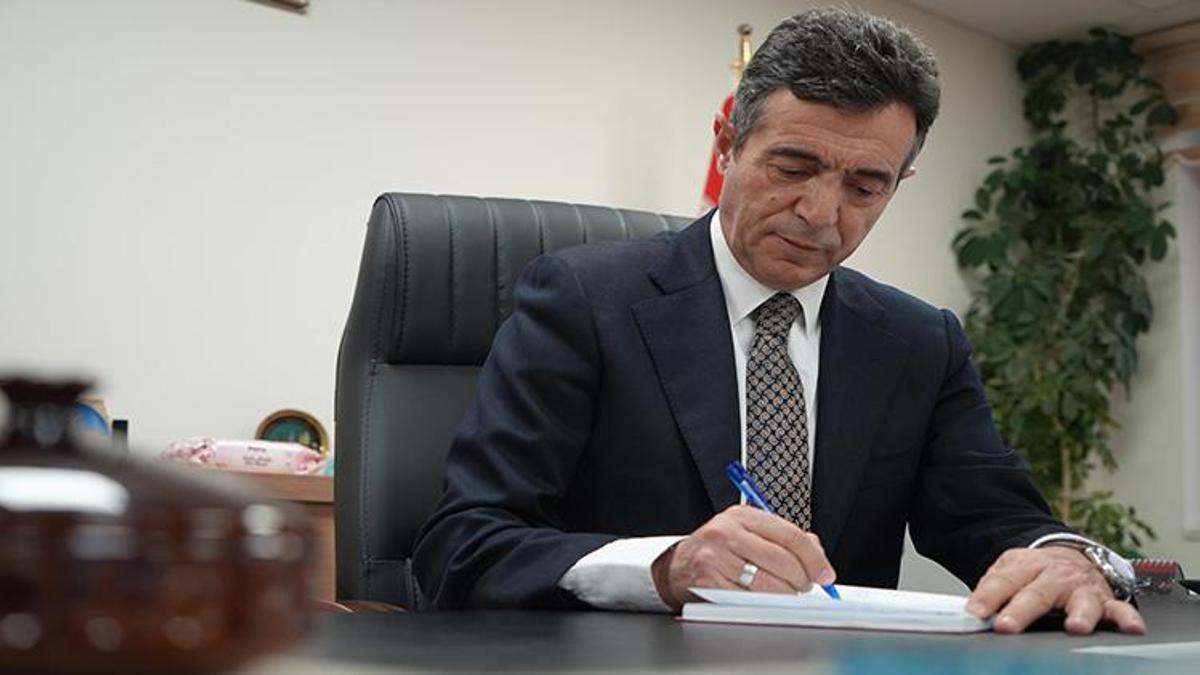 40 yıl sonra mezun olduğu okula müdür olarak döndü: Her şeyi satır satır yazıyor