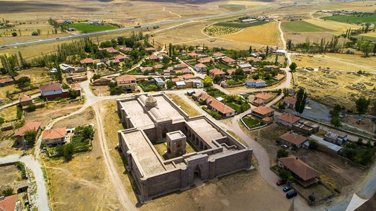 Sultan Hanı (Kayseri Sultanhanı Kervansarayı)