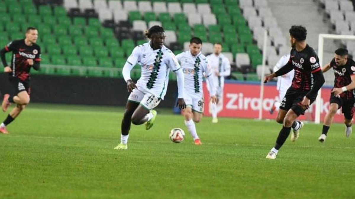 Sakaryaspor - Gençlerbirliği maçında tur 5 golle geldi