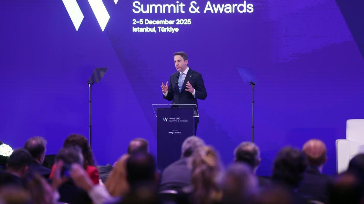 Bakan Bayraktar’dan Avrupa’ye LNG Çağrısı: LNG’yi getirip bizim depolama tesislerimizde saklayabilirsiniz