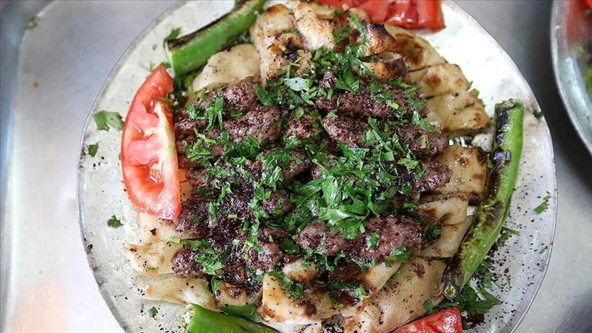 Manisa'nın Yemekleri: Ege'nin Zengin Sofrası ve Tarihî Mirası