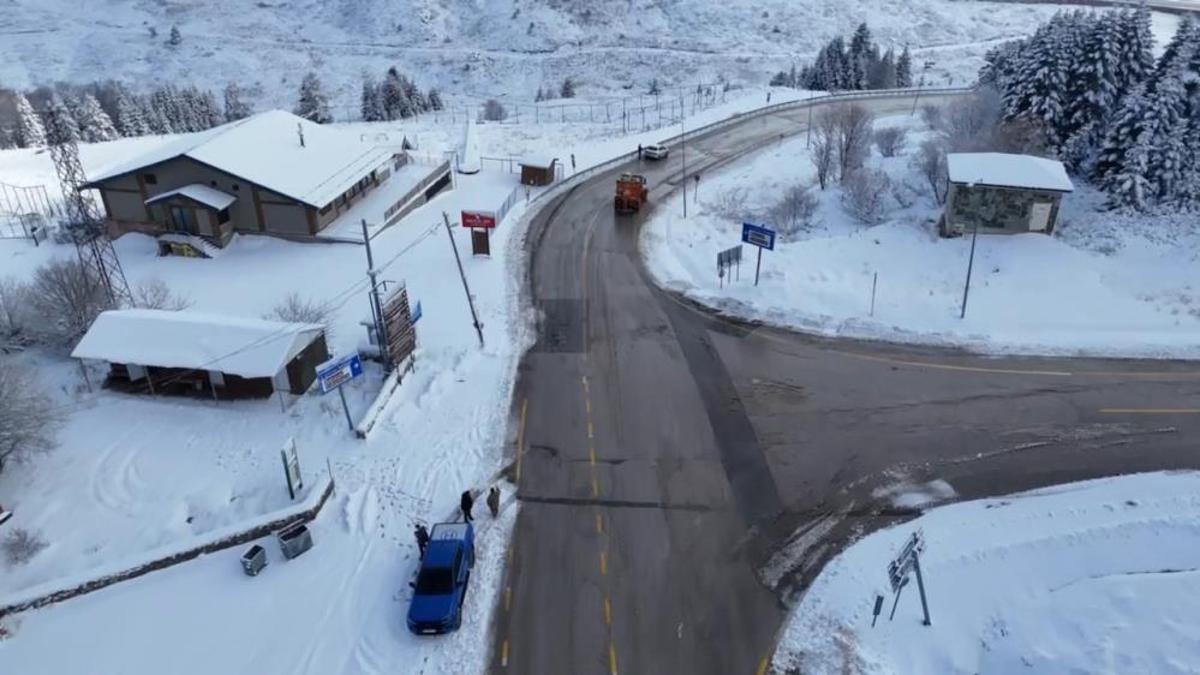 Uludağ'da kar kalınlığı 6 santimetreye geriledi