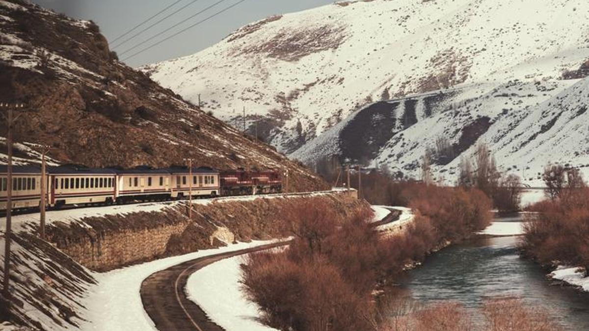 Türkiye'nin gözde rotası Doğu Ekspresi'ne ilgi çığ gibi büyüyor! Biletler hızla tükeniyor, ocak ve şubatta fiyat fırlayacak