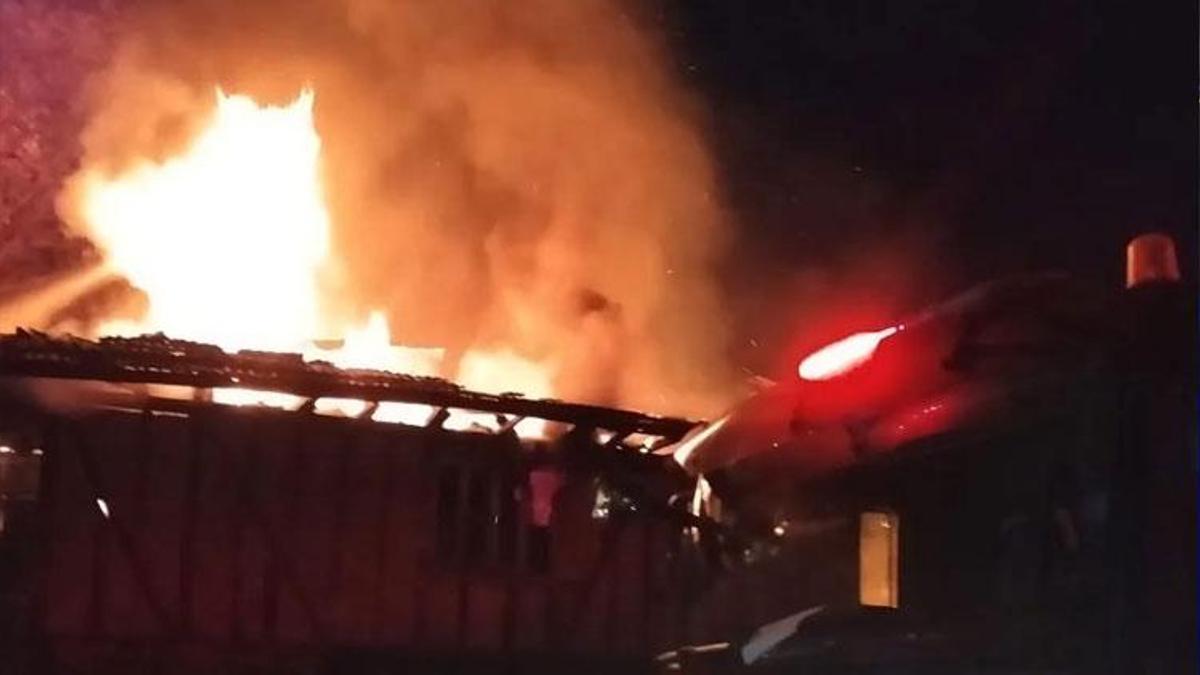 Kastamonu’da ahşap ev alev alev yandı