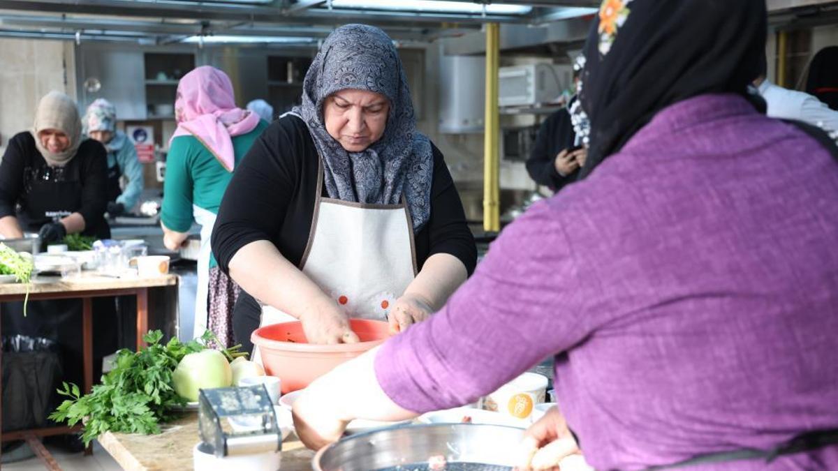 Elazığ mutfağı ulusal arenaya taşınıyor! 40 kadın geleneksel tariflerle yarıştı
