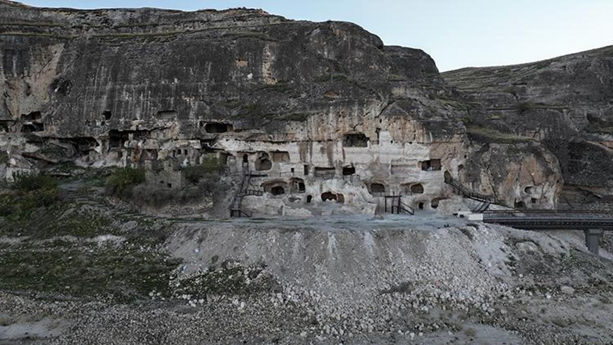 Batman'da 5 bin yıllık tarih turizme açılıyor: Hasankeyf'te insan eliyle oyulmuş 10 mağara ziyarete açılıyor