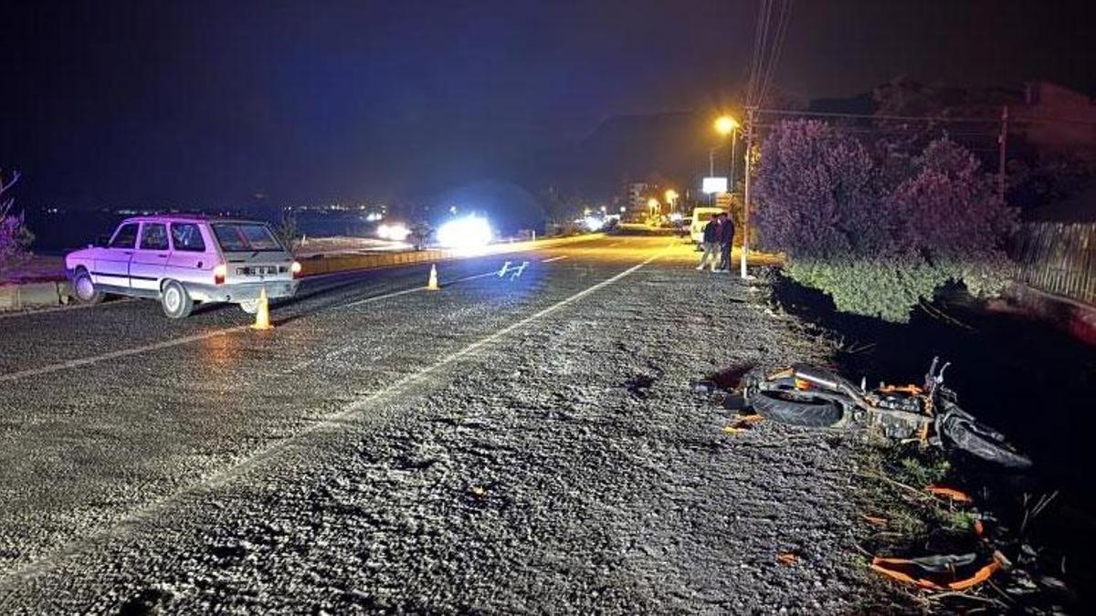 Mersin'de oomobille çarpışan motosikletin sürücüsü ağır yaralandı