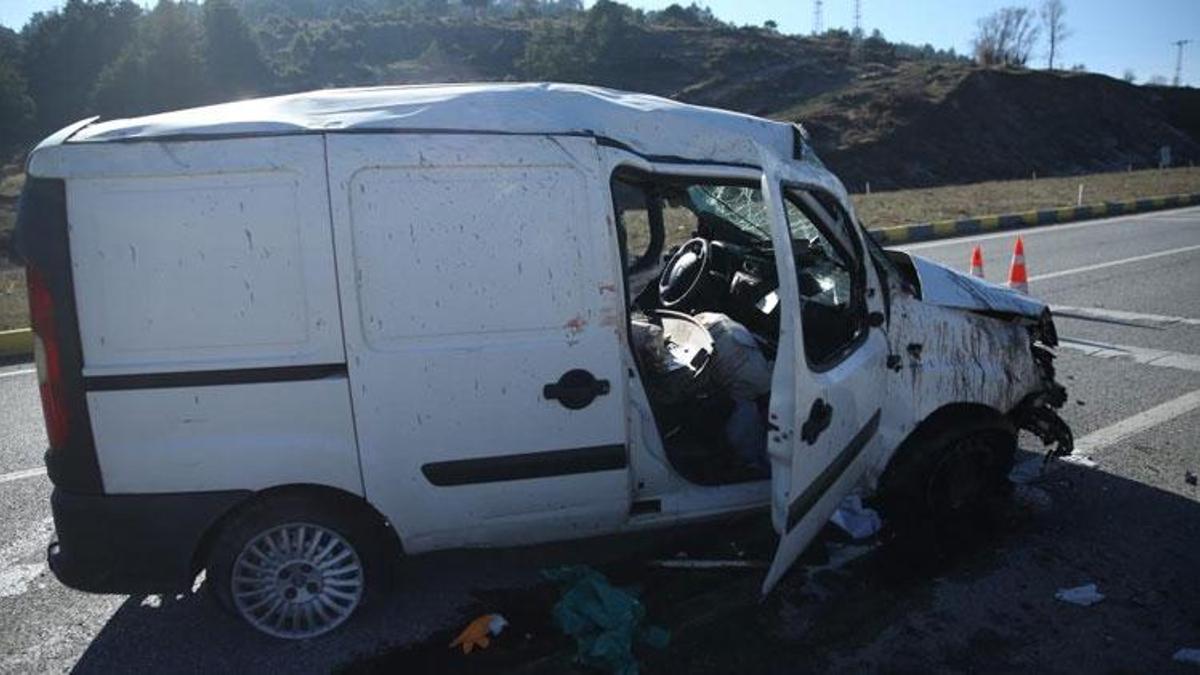 Kastamonu’da gizli buzlanma trafik kazalarına sebep oldu: 3 yaralı