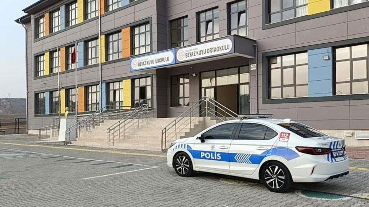 Şanlıurfa'da bir okulda 25 öğrenci hastanelik oldu